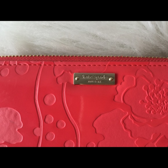 KATE SPADE Japanese Floral Embossed Lacey Wallet - Picture 4 of 7